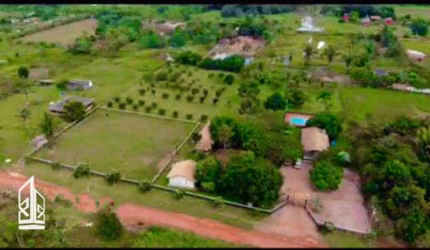 Paraiso com o conforto do sítio dentro da cidade. Perfeito tanto para moradia ou para investir em eventos.