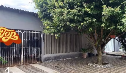 Casa no bairro Flodoaldo Pontes Pinto 204 m² de área construída