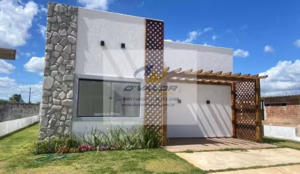 Vendo Casa Nova, em Condomínio Fechado, com 139m², 3 quartos s/ 3 suítes e 2 vagas