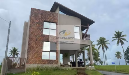 Vendo casa em condomínio fechado, no Conde com 300 m², 5 quartos sendo 3 suítes