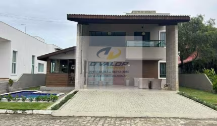 Vendo Casa Mobiliada, em Condomínio Fechado, com 300m², 5 suítes + DCE, área gourmet e 3 vagas