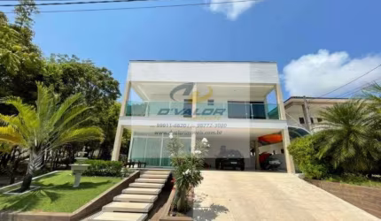 Vendo Casa em Condomínio Fechado, com 480m², 5 quartos s/ 5 suítes, espaço gourmet, piscina e 4 vagas