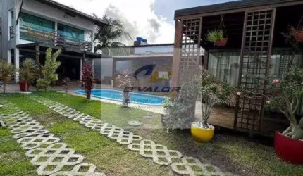 Vendo Casa, Porteira Fechada, com 250 m², 4 quartos s/ 2 suítes, sala p/ 3 ambientes, piscina, e 3 vagas