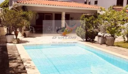 Vendo Casa com 209 m², 4 suítes, área gourmet, piscina e 5 vagas
