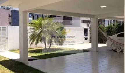 Vendo linda casa ao lado do Parque Parayba I, com  330 m², belo jardim,  terraços amplos, 4 suítes, 4 vagas