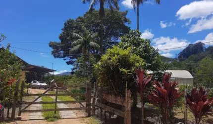 Sítio com 3 casas à venda, 45000m² por R$ 700.000 - Parada Folly - Nova Friburgo/RJ