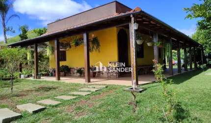 Sítio com 2 dormitórios à venda, 5000 m² por R$ 690.000,00 - Conselheiro Paulino - Nova Friburgo/RJ