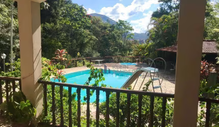 Casa à venda, 300 m² por R$ 1.800.000,00 - Chácara Paraíso - Nova Friburgo/RJ