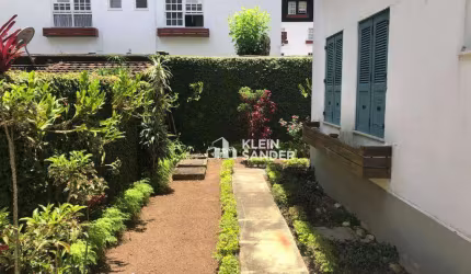 Apartamento térreo com 2 dormitórios à venda, 75 m² por R$ 560.000 - Olaria - Nova Friburgo/RJ