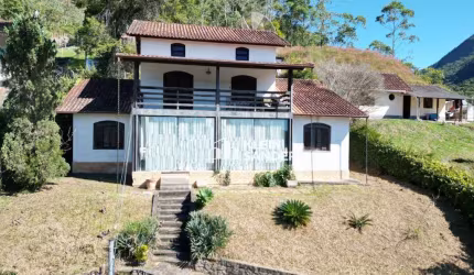 Casa com 4 dormitórios à venda, 192 m² por R$ 990.000,00 - Vale dos Pinheiros - Nova Friburgo/RJ
