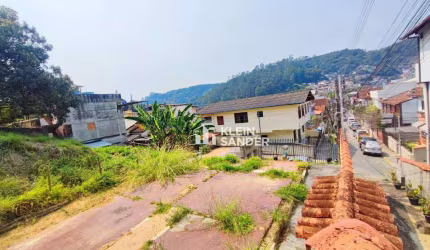 Terreno à venda, 212 m² por R$ 390.000,00 - Centro - Nova Friburgo/RJ