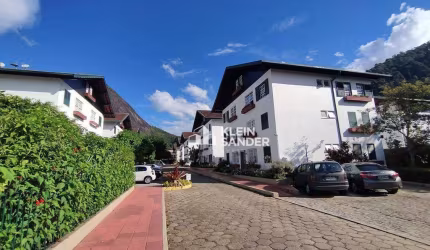 Apartamento com 2 dormitórios à venda, 65 m² por R$ 407.000,00 - Olaria - Nova Friburgo/RJ