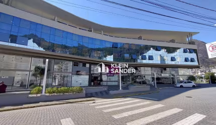 Sala para alugar, 33 m² por R$ 1.685/mês - Olaria - Nova Friburgo/RJ