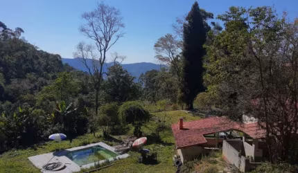Sítio com 3 dormitórios à venda, 20000 m² por R$ 635.000,00 - Cascatinha - Nova Friburgo/RJ