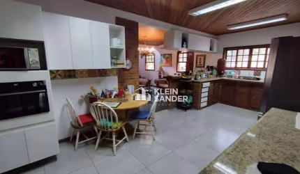 Casa com 3 dormitórios à venda, 220 m² por R$ 580.000,00 - Córrego D Antas - Nova Friburgo/RJ