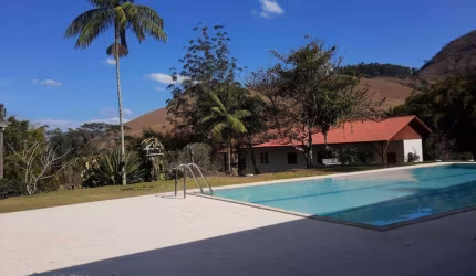 Sítio com 5 dormitórios à venda, 108000 m² por R$ 1.990.000,00 - Banquete - Bom Jardim/RJ