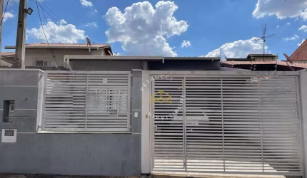 Casa à venda no Parque Jambeiro