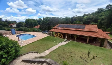 Chácara á venda com 4.029 m²  com casa e piscina no Parque Valinhos em Valinhos-SP
