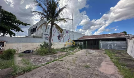 CASA COMERCIAL PARA VENDA NO JD DO LAGO