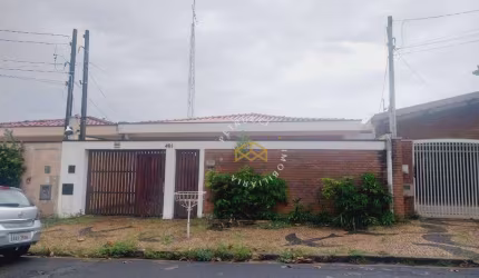 CASA TÉRREA COM PISCINA  A VENDA NO NOVA EUROPA EM CAMPINAS!