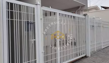 Casa com 3 dormitórios à venda, 159 m² por R$ 790.000,00 - Jardim García - Campinas/SP