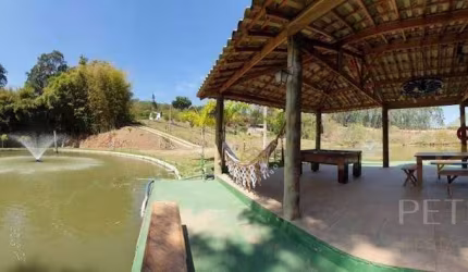 Sítio com 3 dormitórios à venda, 36300 m² por R$ 1.890.000,00 - Área Rural	 - Amparo/SP