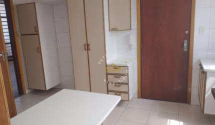 Apartamento com 2 dormitórios para alugar, 130 m² por R$ 2.468,27/mês - Centro - Valinhos/SP