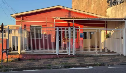 CASA COM EDÍCULA À VENDA NO JARDIM CHAPADÃO EM CAMPINAS