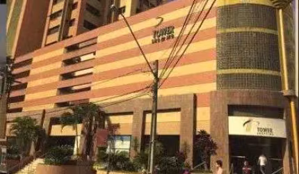 Sala Comercial à venda no Edifício Tower Shopping, centro em Londrina, com área útil de 43 m² com copa, banheiro. Segurança interna. Em ótima localiza