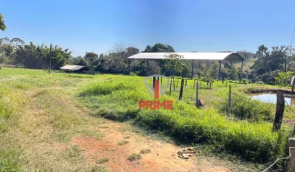 Fazenda à venda em Cândido de Abreu no Paraná. Com 102 alqueires, boa pecuária, mangueira, 2 casas para funcionários, boa de água.  50% de entrada + 2