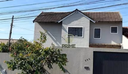 Sobrado à venda no Jardim Maria Luiza em Londrina.   - Casa com quintal amplo.
