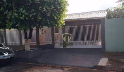 Casa à venda no Jardim Imagawa em Londrina. Com 3 quartos sendo 1 suíte, ar condicionado, 100m2 de área construída e 250m2 de terreno.
