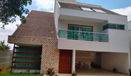 Casa para venda no condomínio Forest na Gleba Palhano em Londrina. Sobrado com 4 quartos, sendo 2 suítes, 2 Demi-suítes, completa de armário