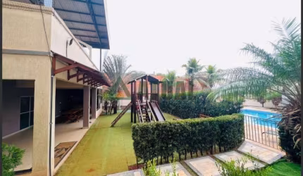 Apartamento à venda no condomínio Residencial Spazio Las Vegas, próximo Avenida Inglaterra, em Londrina. Cobertura Duplex, com 118m2 área privativa.
