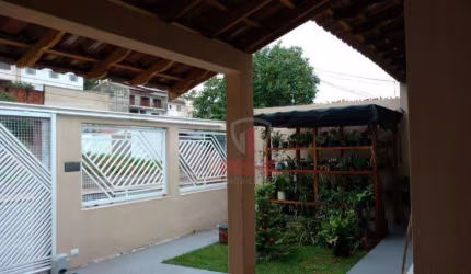 Casa à venda no Jardim Alvorada em Londrina. Com 4 quartos sendo 1 suíte,