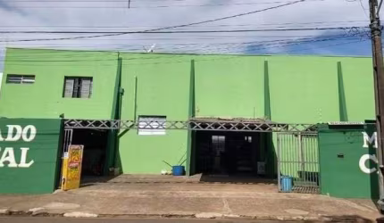 Barracão à venda no Jardim Acapulco em Londrina. Com 860 M² , contendo 2 terrenos de 360 M²,  salão principal, porão, depósito, escritório no andar su