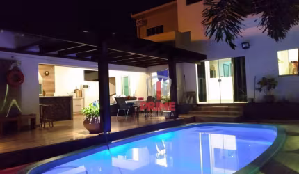 Sobrado à venda no Jardim Alvorada em Cambé. Sobrado com 3 quartos sendo 1 suíte, sala, lavabo, cozinha, gourmet com churrasqueira e piscina, área de