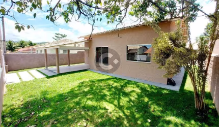 Casa em Condomínio para Venda em Maricá, Centro, 3 dormitórios, 1 suíte, 2 banheiros, 2 vagas