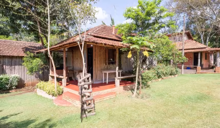 Casa com 2 quartos para alugar na Estrada Jucá Mingote, 12, Centro, São Jerônimo da Serra, 54 m2 por R$ 2.000