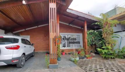 Casa com 3 dormitórios à venda, 202 m² por R$ 1.150.000,00 - Alvinópolis - Atibaia/SP