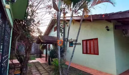 Chácara com 3 dormitórios à venda, 1100 m² por R$ 2.340.000,00 - Jardim Estância Brasil - Atibaia/SP