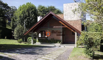 Sobrado com 3 dormitórios à venda, 145 m² por R$ 1.200.000,00 - Vale Encantado - Campos do Jordão/SP