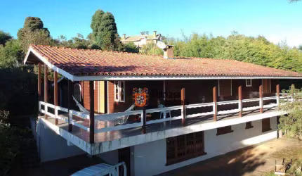 Chácara com 5 dormitórios à venda, 1000 m² por R$ 780.000,00 - Vila Natal - Campos do Jordão/SP