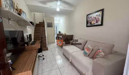 Sobrado com 2 dormitórios à venda, 62 m² por R$ 430.000,00 - Vila Guilhermina - Praia Grande/SP