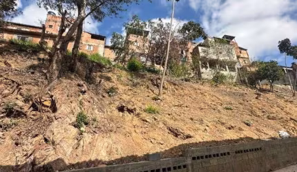 Área à venda, 1457 m² por R$ 1.300.000 - Vila Ayrosa - São Paulo/SP
