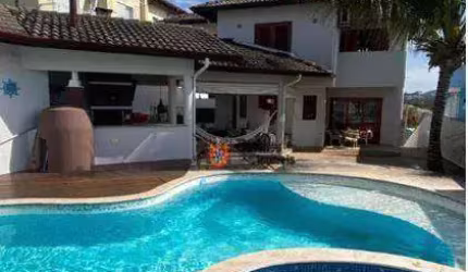 Belíssima casa no Cond. Recanto dos Paturis/Vinhedo, 236m², 3 dormitórios, suíte com closet e hidromassagem