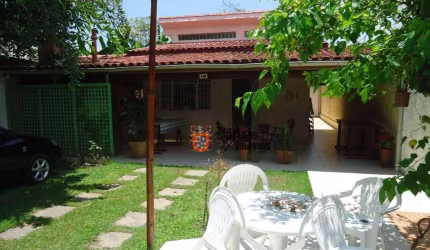 Casa com 4 dormitórios à venda, 180 m² por R$ 799.000 - Centro - Bertioga/SP