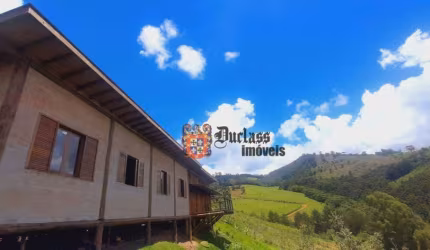 Chácara com 4 dormitórios à venda, 1500 m² por R$ 650.000,00 - Bom Jardim - Camanducaia/MG