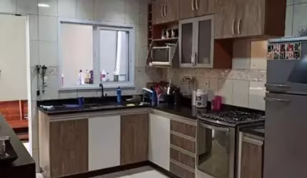 Sobrado Residencial à venda, Jardim Maria Eugênia, Sorocaba - SO0706.