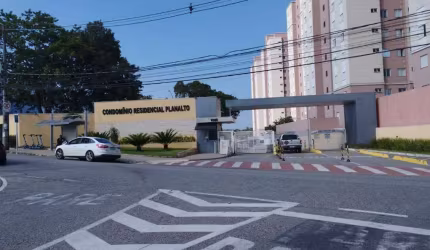 Apartamento com 2 dormitórios à venda, 54 m² por R$ 200.000,00 - Condomínio Residencial Planalto - Sorocaba/SP